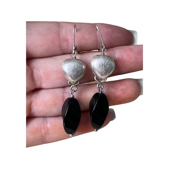 Onyx Earrings, Vintage Sterling Silver Onyx Hook Post Earrings - Picture 7 of 7